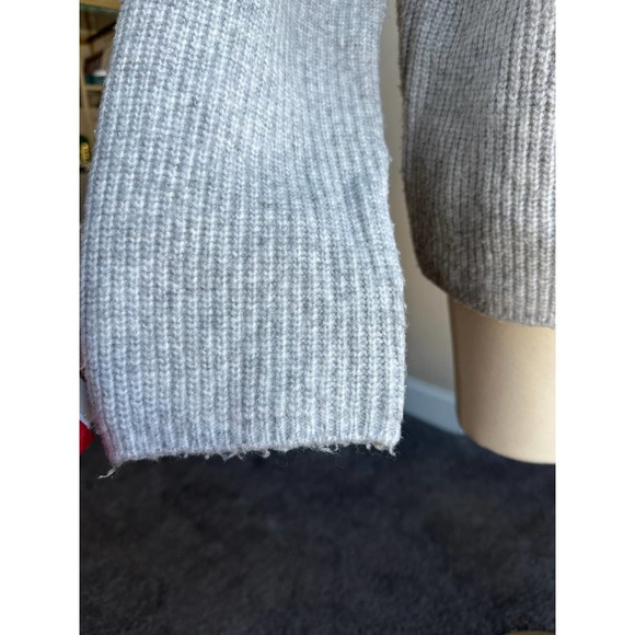 Asos gray ribbed chunky roll neck oversized sweater, size 2 - Picture 6 of 8